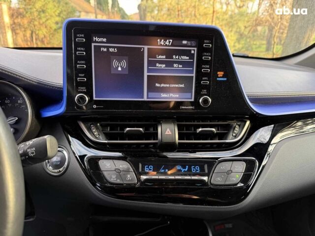 Чорний Тойота C-HR, об'ємом двигуна 2 л та пробігом 38 тис. км за 21990 $, фото 13 на Automoto.ua