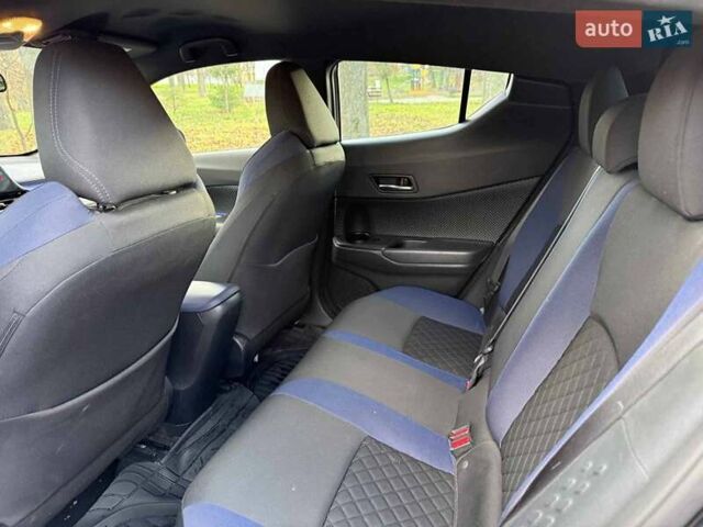 Чорний Тойота C-HR, об'ємом двигуна 2 л та пробігом 38 тис. км за 21990 $, фото 16 на Automoto.ua