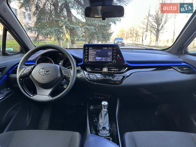 Черный Тойота C-HR, объемом двигателя 2 л и пробегом 114 тыс. км за 19900 $, фото 29 на Automoto.ua
