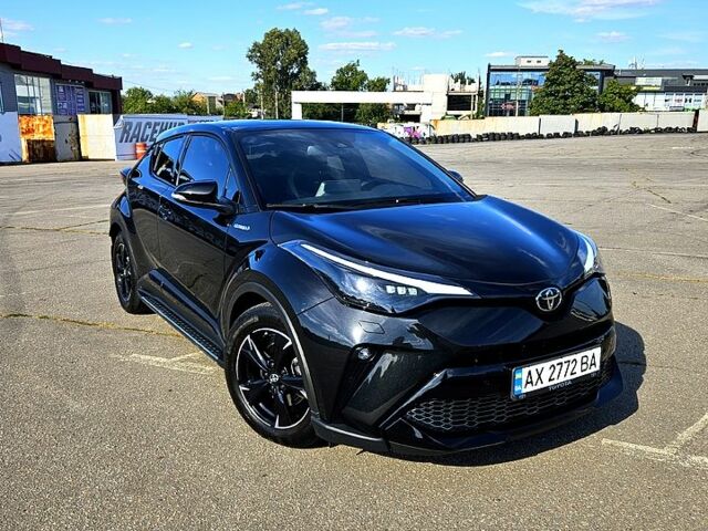 Черный Тойота C-HR, объемом двигателя 2 л и пробегом 57 тыс. км за 31000 $, фото 3 на Automoto.ua