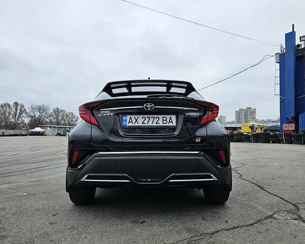 Чорний Тойота C-HR, об'ємом двигуна 1.99 л та пробігом 57 тис. км за 30000 $, фото 17 на Automoto.ua