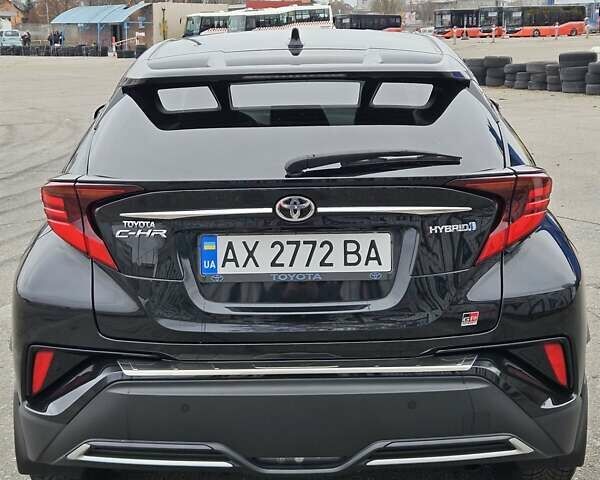 Чорний Тойота C-HR, об'ємом двигуна 1.99 л та пробігом 57 тис. км за 30000 $, фото 22 на Automoto.ua