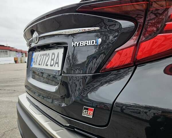 Чорний Тойота C-HR, об'ємом двигуна 1.99 л та пробігом 57 тис. км за 30000 $, фото 19 на Automoto.ua