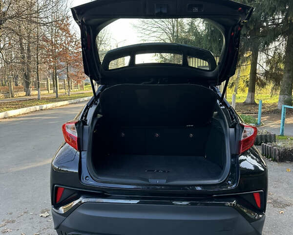 Черный Тойота C-HR, объемом двигателя 2 л и пробегом 114 тыс. км за 19900 $, фото 23 на Automoto.ua