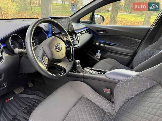 Чорний Тойота C-HR, об'ємом двигуна 2 л та пробігом 38 тис. км за 21990 $, фото 11 на Automoto.ua
