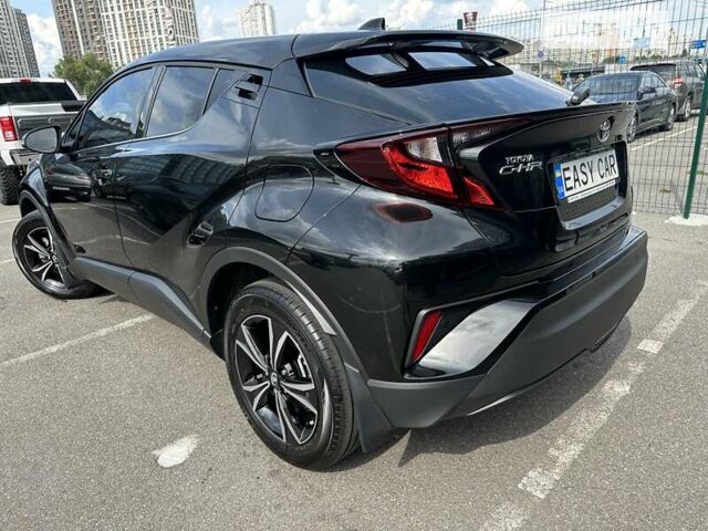 Чорний Тойота C-HR, об'ємом двигуна 1.2 л та пробігом 9 тис. км за 28900 $, фото 7 на Automoto.ua