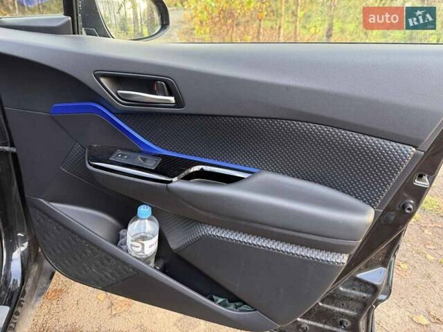 Чорний Тойота C-HR, об'ємом двигуна 2 л та пробігом 38 тис. км за 21990 $, фото 21 на Automoto.ua