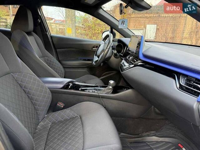 Чорний Тойота C-HR, об'ємом двигуна 2 л та пробігом 38 тис. км за 21990 $, фото 22 на Automoto.ua