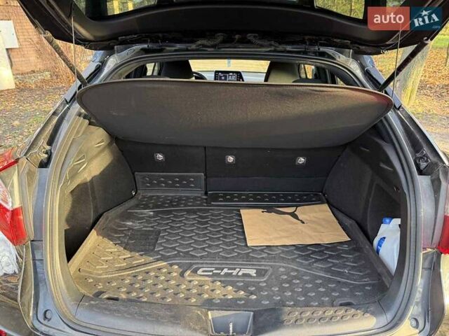 Чорний Тойота C-HR, об'ємом двигуна 2 л та пробігом 38 тис. км за 21990 $, фото 18 на Automoto.ua