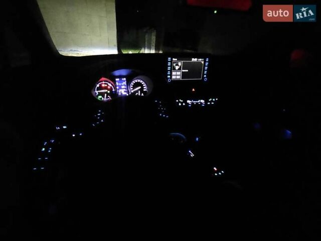 Чорний Тойота C-HR, об'ємом двигуна 1.99 л та пробігом 57 тис. км за 30000 $, фото 28 на Automoto.ua