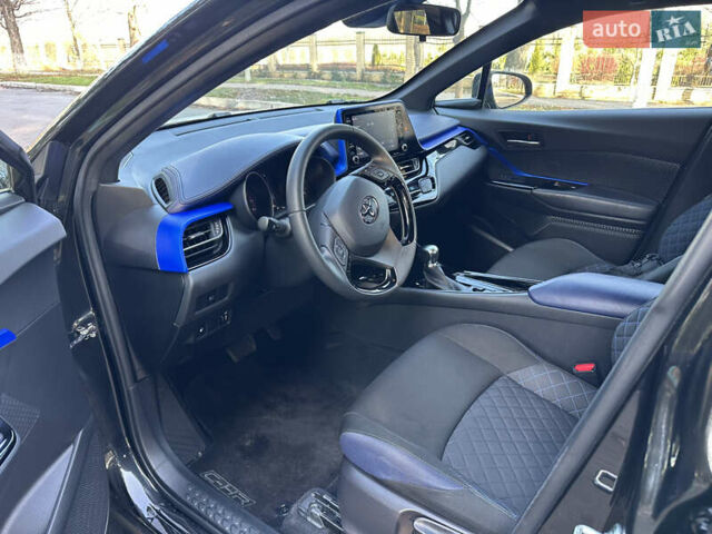 Черный Тойота C-HR, объемом двигателя 2 л и пробегом 114 тыс. км за 19900 $, фото 26 на Automoto.ua