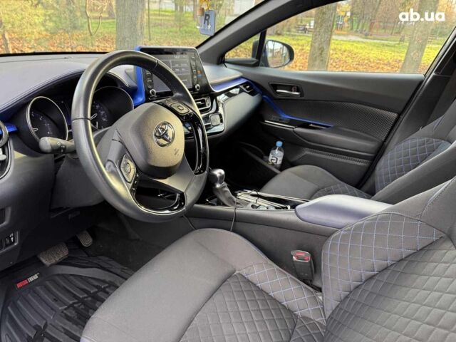 Чорний Тойота C-HR, об'ємом двигуна 2 л та пробігом 38 тис. км за 21990 $, фото 11 на Automoto.ua