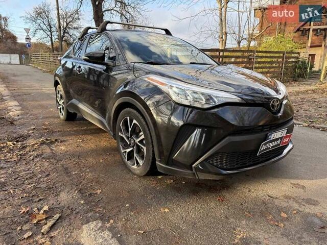Чорний Тойота C-HR, об'ємом двигуна 2 л та пробігом 38 тис. км за 21990 $, фото 2 на Automoto.ua