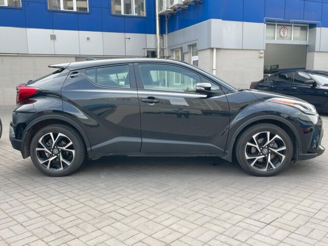 Черный Тойота C-HR, объемом двигателя 2 л и пробегом 26 тыс. км за 25690 $, фото 3 на Automoto.ua