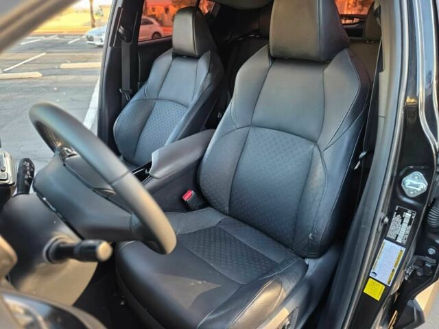 Черный Тойота C-HR, объемом двигателя 2 л и пробегом 28 тыс. км за 4400 $, фото 6 на Automoto.ua