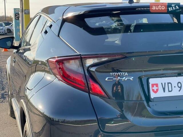 Черный Тойота C-HR, объемом двигателя 0 л и пробегом 2 тыс. км за 32750 $, фото 11 на Automoto.ua