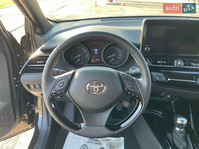 Черный Тойота C-HR, объемом двигателя 0 л и пробегом 2 тыс. км за 32750 $, фото 15 на Automoto.ua