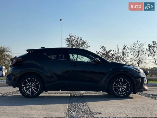 Черный Тойота C-HR, объемом двигателя 0 л и пробегом 2 тыс. км за 32750 $, фото 6 на Automoto.ua