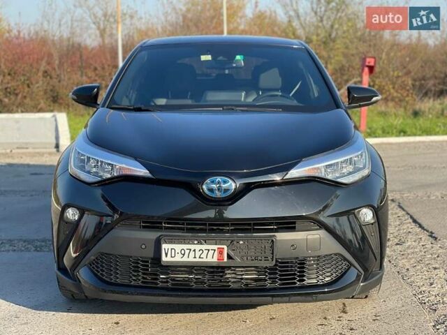 Черный Тойота C-HR, объемом двигателя 0 л и пробегом 2 тыс. км за 32750 $, фото 4 на Automoto.ua