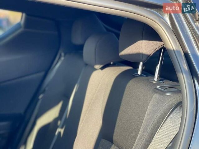 Черный Тойота C-HR, объемом двигателя 0 л и пробегом 2 тыс. км за 32750 $, фото 20 на Automoto.ua