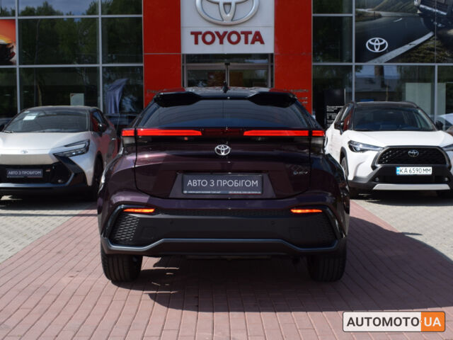 Фиолетовый Тойота C-HR, объемом двигателя 2 л и пробегом 17 тыс. км за 39500 $, фото 3 на Automoto.ua