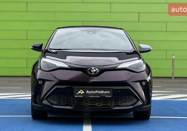 Фіолетовий Тойота C-HR, об'ємом двигуна 1.8 л та пробігом 42 тис. км за 33000 $, фото 2 на Automoto.ua
