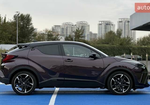 Фіолетовий Тойота C-HR, об'ємом двигуна 1.8 л та пробігом 42 тис. км за 33000 $, фото 8 на Automoto.ua