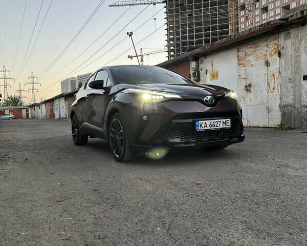 Фіолетовий Тойота C-HR, об'ємом двигуна 1.8 л та пробігом 40 тис. км за 37500 $, фото 2 на Automoto.ua