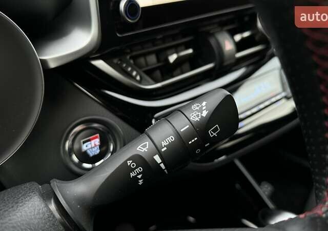 Фіолетовий Тойота C-HR, об'ємом двигуна 1.8 л та пробігом 42 тис. км за 33000 $, фото 31 на Automoto.ua