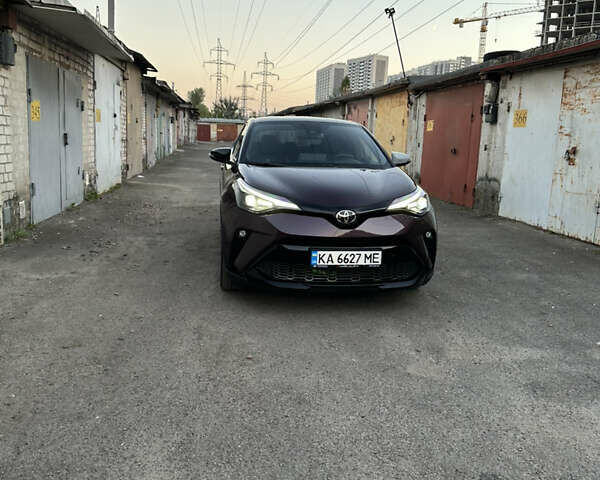 Фіолетовий Тойота C-HR, об'ємом двигуна 1.8 л та пробігом 40 тис. км за 37500 $, фото 1 на Automoto.ua
