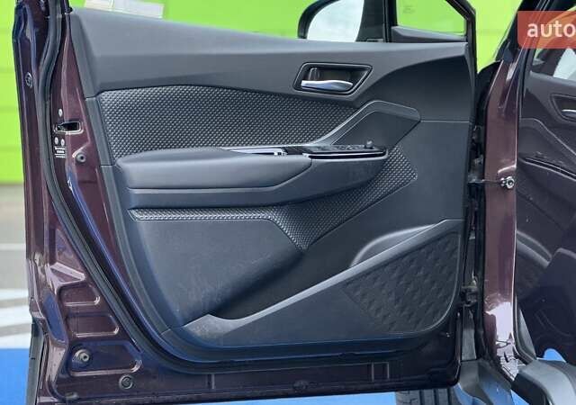 Фіолетовий Тойота C-HR, об'ємом двигуна 1.8 л та пробігом 42 тис. км за 33000 $, фото 12 на Automoto.ua