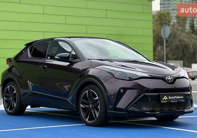 Фіолетовий Тойота C-HR, об'ємом двигуна 1.8 л та пробігом 42 тис. км за 33000 $, фото 1 на Automoto.ua