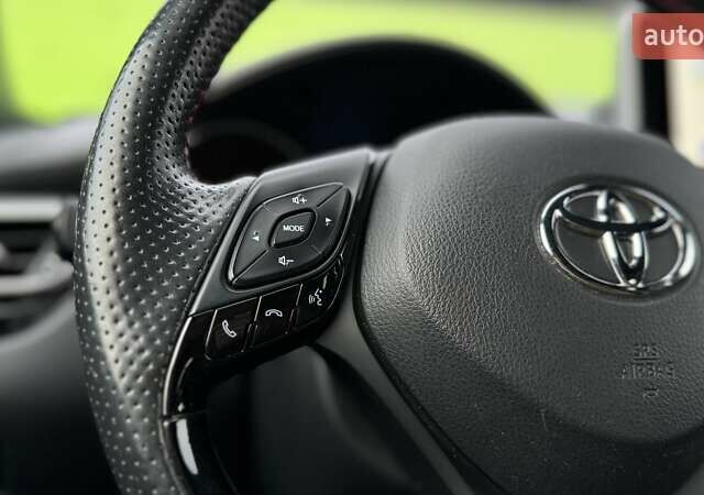 Фіолетовий Тойота C-HR, об'ємом двигуна 1.8 л та пробігом 42 тис. км за 33000 $, фото 30 на Automoto.ua