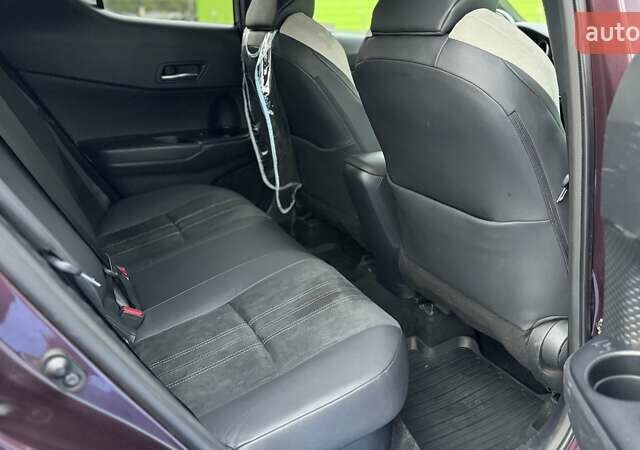 Фіолетовий Тойота C-HR, об'ємом двигуна 1.8 л та пробігом 42 тис. км за 33000 $, фото 18 на Automoto.ua