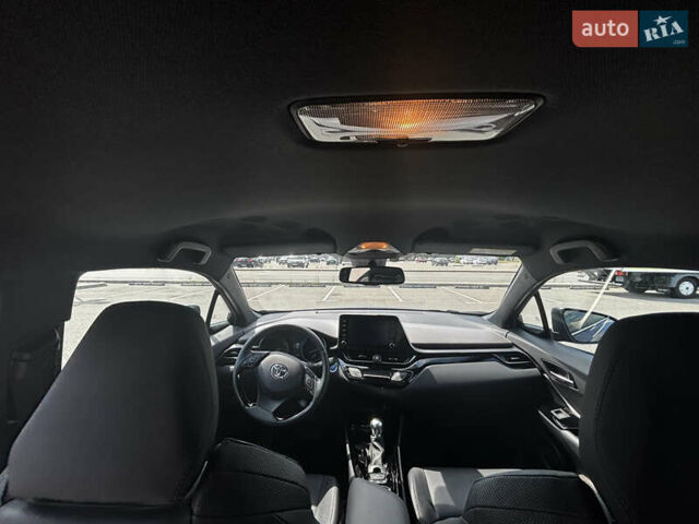 Фиолетовый Тойота C-HR, объемом двигателя 1.99 л и пробегом 39 тыс. км за 32000 $, фото 18 на Automoto.ua