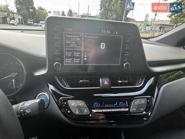 Фиолетовый Тойота C-HR, объемом двигателя 1.99 л и пробегом 39 тыс. км за 32000 $, фото 24 на Automoto.ua