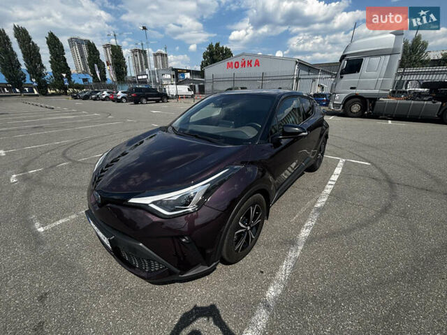 Фиолетовый Тойота C-HR, объемом двигателя 1.99 л и пробегом 39 тыс. км за 32000 $, фото 3 на Automoto.ua
