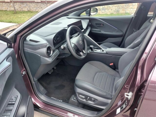 Фиолетовый Тойота C-HR, объемом двигателя 1.8 л и пробегом 2 тыс. км за 32800 $, фото 5 на Automoto.ua