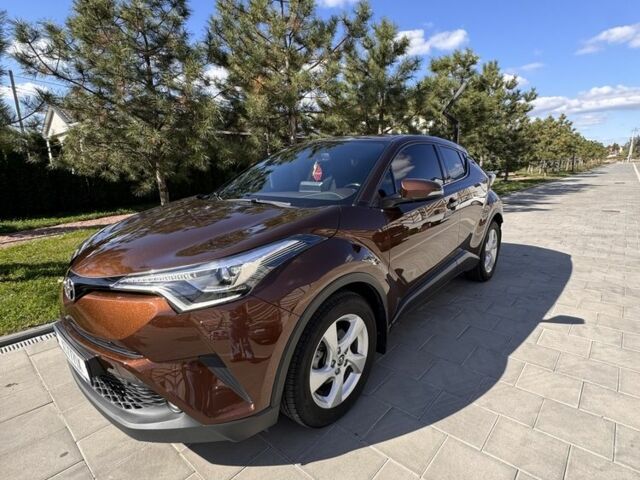Коричневий Тойота C-HR, об'ємом двигуна 0 л та пробігом 128 тис. км за 23900 $, фото 4 на Automoto.ua