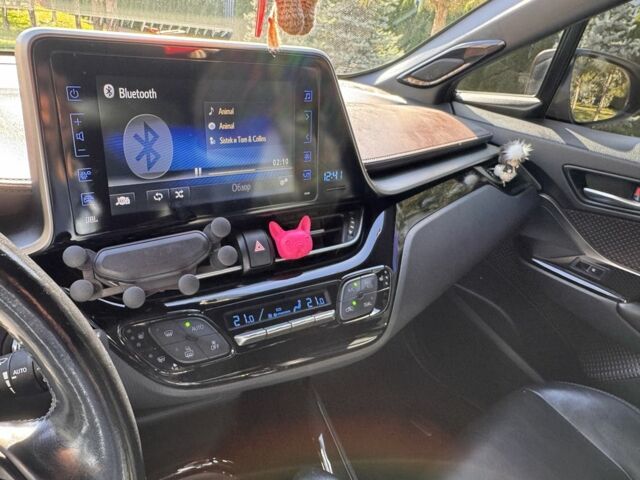 Коричневий Тойота C-HR, об'ємом двигуна 0 л та пробігом 128 тис. км за 23900 $, фото 9 на Automoto.ua