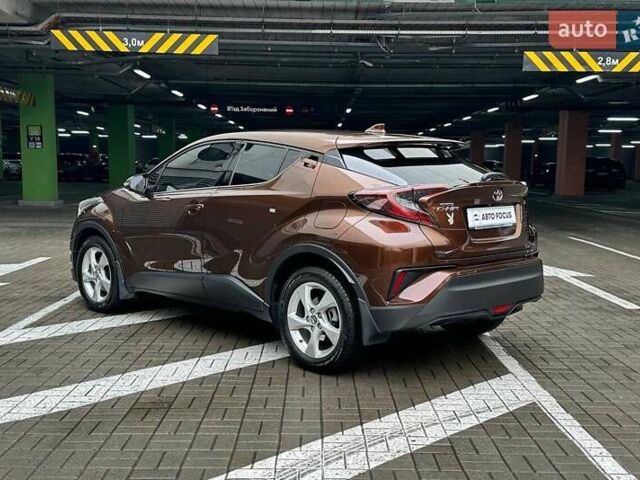 Коричневий Тойота C-HR, об'ємом двигуна 1.99 л та пробігом 130 тис. км за 22990 $, фото 4 на Automoto.ua