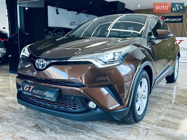 Коричневый Тойота C-HR, объемом двигателя 1.2 л и пробегом 56 тыс. км за 18900 $, фото 17 на Automoto.ua