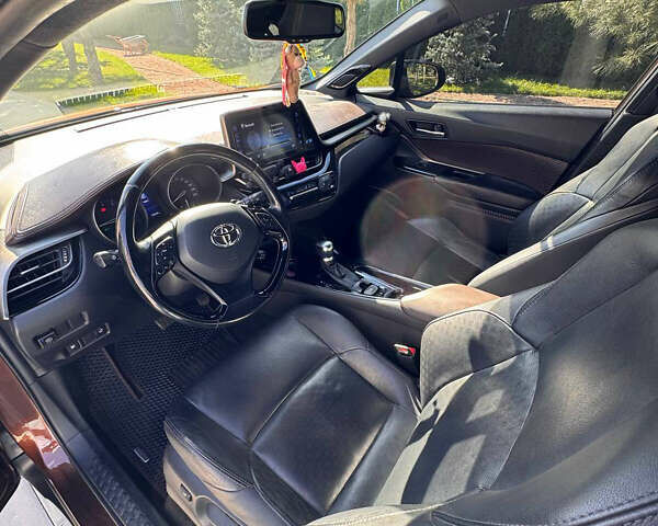 Коричневий Тойота C-HR, об'ємом двигуна 1.99 л та пробігом 128 тис. км за 23900 $, фото 5 на Automoto.ua
