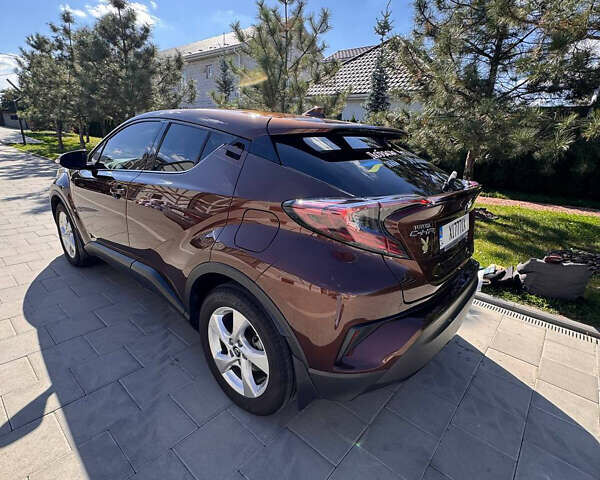 Коричневий Тойота C-HR, об'ємом двигуна 1.99 л та пробігом 128 тис. км за 23900 $, фото 11 на Automoto.ua