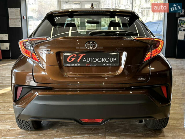 Коричневый Тойота C-HR, объемом двигателя 1.2 л и пробегом 56 тыс. км за 18900 $, фото 10 на Automoto.ua