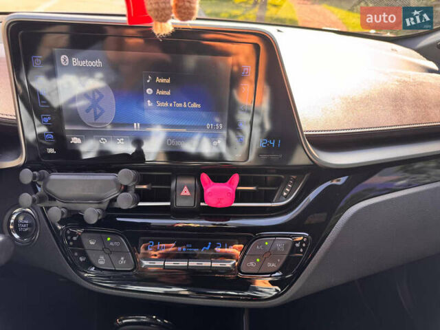 Коричневий Тойота C-HR, об'ємом двигуна 1.99 л та пробігом 128 тис. км за 23900 $, фото 4 на Automoto.ua