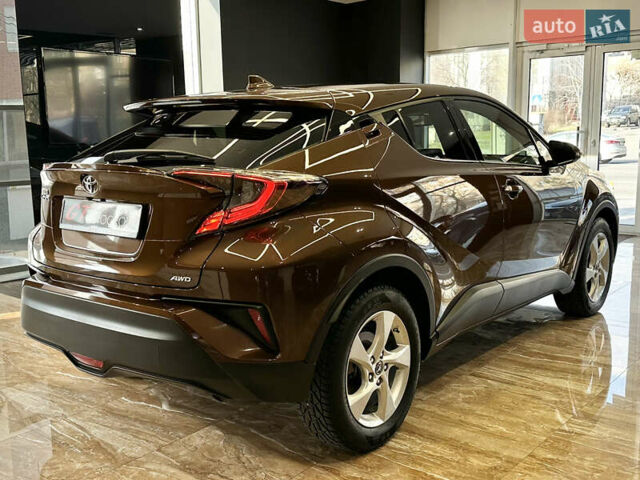 Коричневый Тойота C-HR, объемом двигателя 1.2 л и пробегом 56 тыс. км за 18900 $, фото 8 на Automoto.ua