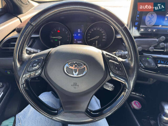 Коричневий Тойота C-HR, об'ємом двигуна 1.99 л та пробігом 128 тис. км за 23900 $, фото 7 на Automoto.ua