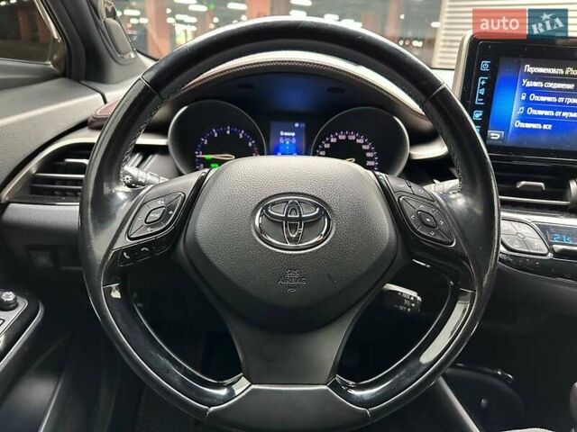Коричневий Тойота C-HR, об'ємом двигуна 1.99 л та пробігом 130 тис. км за 22990 $, фото 14 на Automoto.ua
