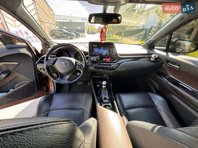 Коричневий Тойота C-HR, об'ємом двигуна 1.99 л та пробігом 128 тис. км за 23900 $, фото 22 на Automoto.ua